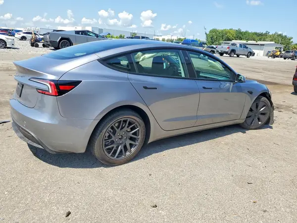 5YJ3E1EA0TF175456 2026 TESLA MODEL 3 - Image 2