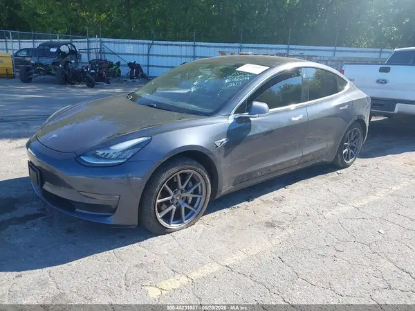5YJ3E1EA1JF002817 2018 TESLA MODEL 3 - Image 2