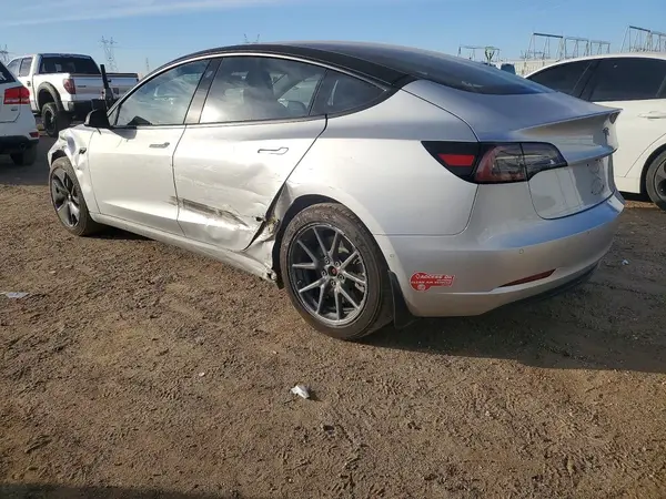 5YJ3E1EA1JF004101 2018 TESLA MODEL 3 - Image 2