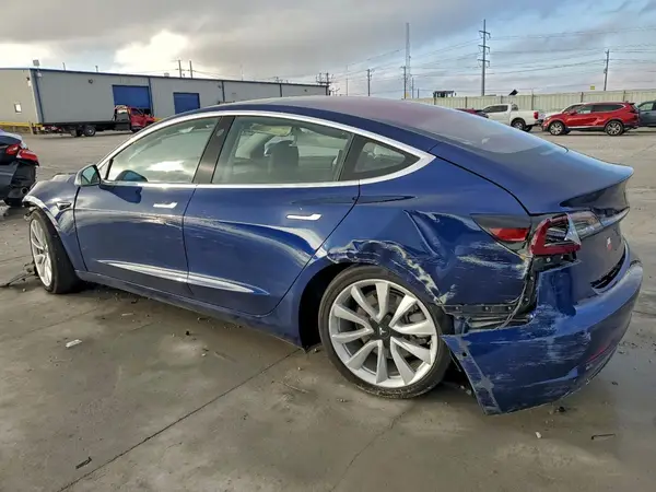 5YJ3E1EA1JF004678 2018 TESLA MODEL 3 - Image 2