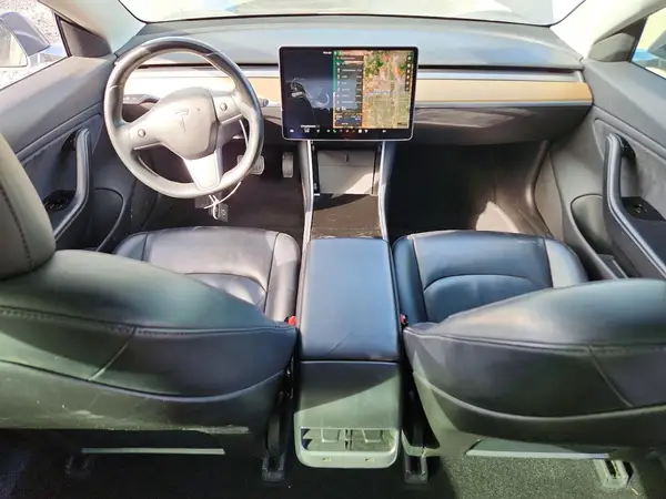 5YJ3E1EA1JF005040 2018 TESLA MODEL 3 - Image 8