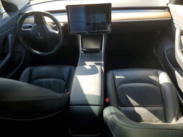 5YJ3E1EA1JF005099 2018 TESLA MODEL 3 - Image 8