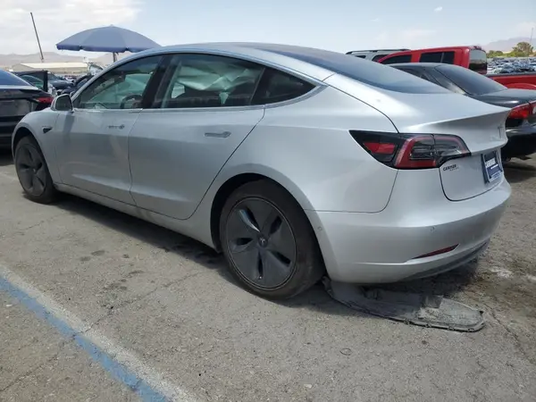 5YJ3E1EA1JF005281 2018 TESLA MODEL 3 - Image 2