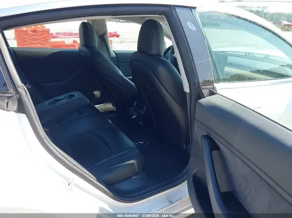5YJ3E1EA1JF008181 2018 TESLA MODEL 3 - Image 8