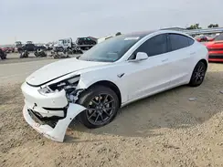 5YJ3E1EA1JF010593 2018 TESLA MODEL 3