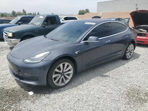 5YJ3E1EA1JF010853 2018 TESLA MODEL 3 - Image 1