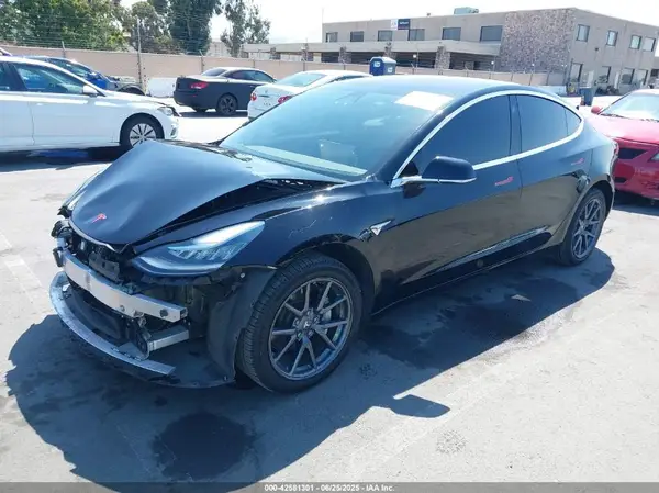 5YJ3E1EA1JF011422 2018 TESLA MODEL 3 - Image 2