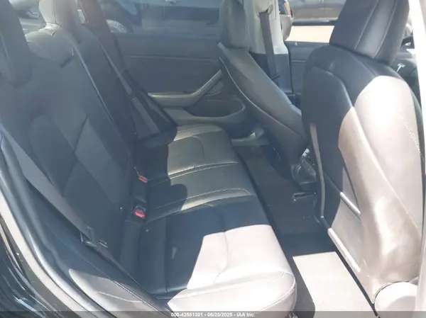 5YJ3E1EA1JF011422 2018 TESLA MODEL 3 - Image 8