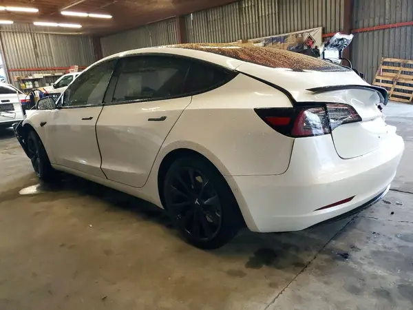 5YJ3E1EA1JF012375 2018 TESLA MODEL 3 - Image 2