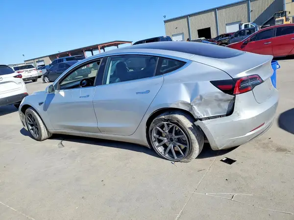 5YJ3E1EA1JF012926 2018 TESLA MODEL 3 - Image 2