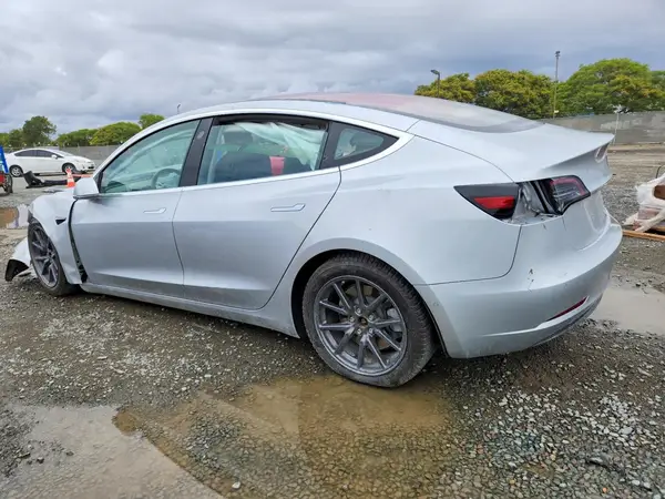 5YJ3E1EA1JF016538 2018 TESLA MODEL 3 - Image 2