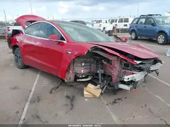 5YJ3E1EA1JF019231 2018 TESLA MODEL 3
