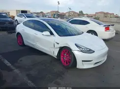 5YJ3E1EA1JF019701 2018 TESLA MODEL 3