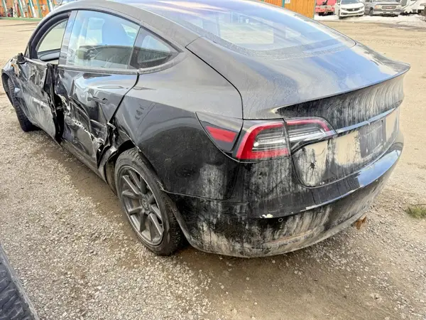 5YJ3E1EA1JF020816 2018 TESLA MODEL 3 - Image 2