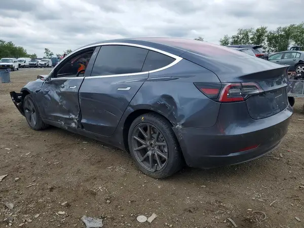 5YJ3E1EA1JF021562 2018 TESLA MODEL 3 - Image 2