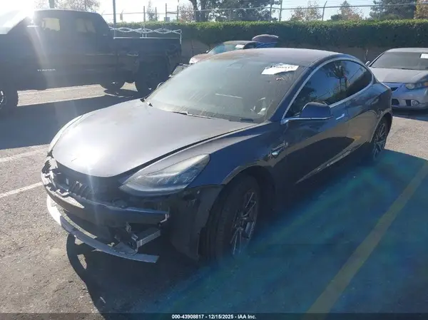 5YJ3E1EA1JF021691 2018 TESLA MODEL 3 - Image 2