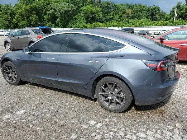 5YJ3E1EA1JF021996 2018 TESLA MODEL 3 - Image 2