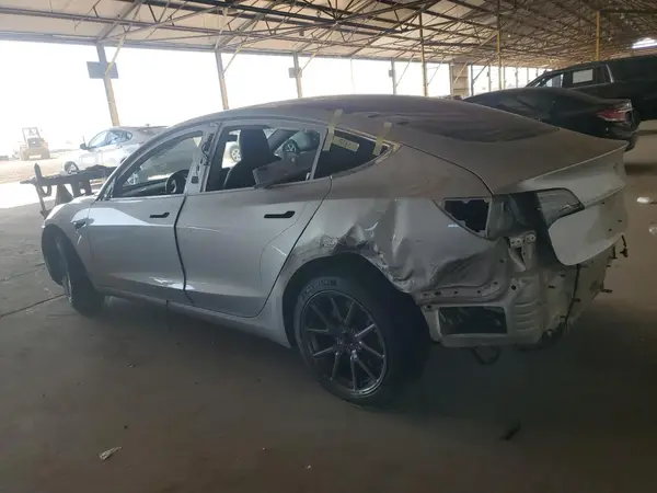 5YJ3E1EA1JF022050 2018 TESLA MODEL 3 - Image 2