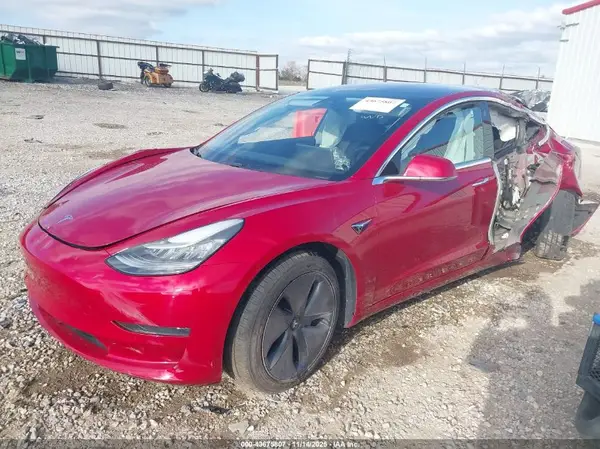 5YJ3E1EA1JF022100 2018 TESLA MODEL 3 - Image 2