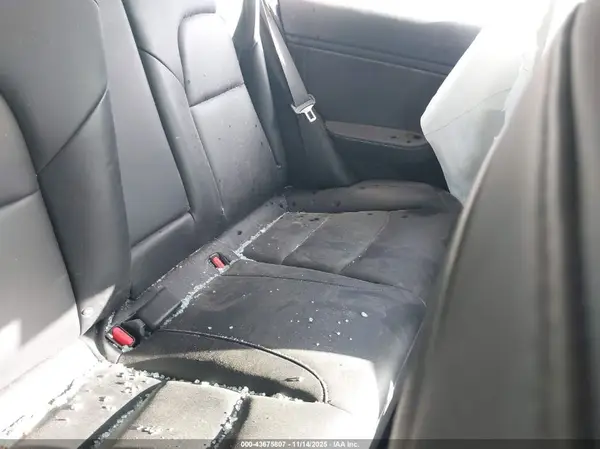5YJ3E1EA1JF022100 2018 TESLA MODEL 3 - Image 8