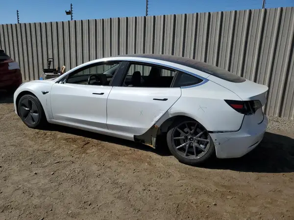 5YJ3E1EA1JF023019 2018 TESLA MODEL 3 - Image 2