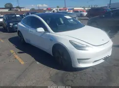 5YJ3E1EA1JF023389 2018 TESLA MODEL 3