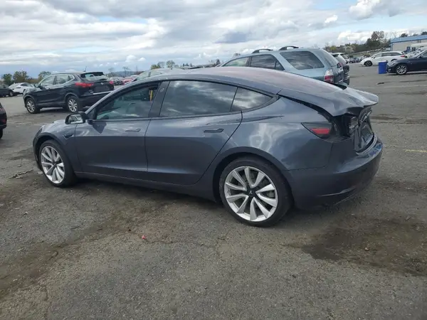 5YJ3E1EA1JF024056 2018 TESLA MODEL 3 - Image 2