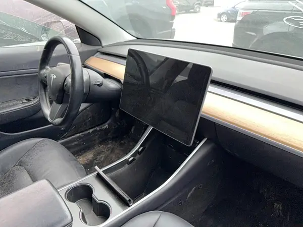 5YJ3E1EA1JF026471 2018 TESLA MODEL 3 - Image 8