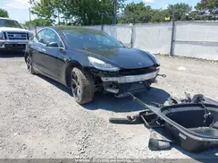 5YJ3E1EA1JF026521 2018 TESLA MODEL 3