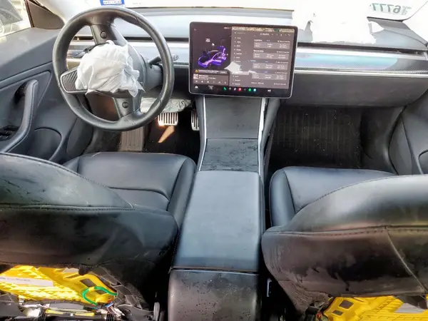 5YJ3E1EA1JF030486 2018 TESLA MODEL 3 - Image 8