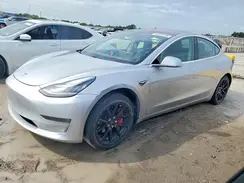 5YJ3E1EA1JF031623 2018 TESLA MODEL 3