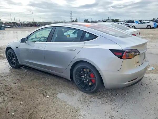 5YJ3E1EA1JF031623 2018 TESLA MODEL 3 - Image 2
