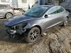 5YJ3E1EA1JF034621 2018 TESLA MODEL 3