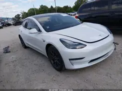 5YJ3E1EA1JF035204 2018 TESLA MODEL 3