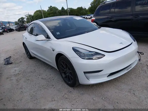 5YJ3E1EA1JF035204 2018 TESLA MODEL 3 - Image 1