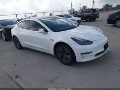 5YJ3E1EA1JF035221 2018 TESLA MODEL 3