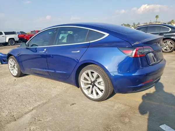 5YJ3E1EA1JF035896 2018 TESLA MODEL 3 - Image 2