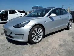 5YJ3E1EA1JF037387 2018 TESLA MODEL 3