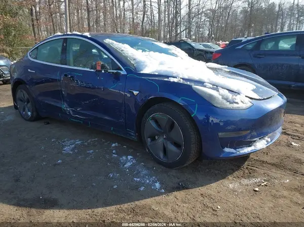 5YJ3E1EA1JF038443 2018 TESLA MODEL 3 - Image 1