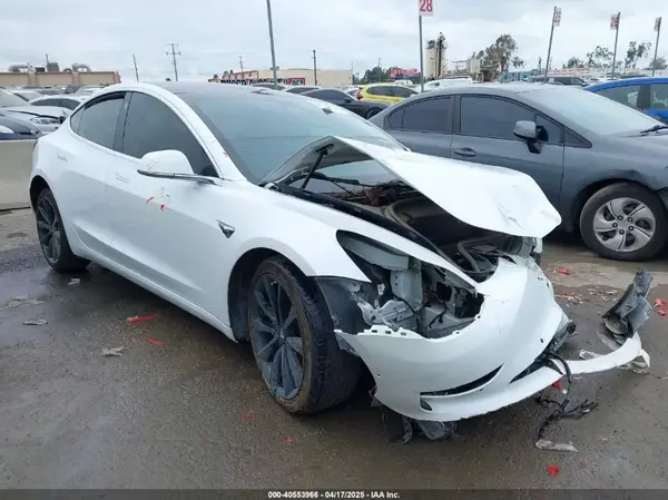 5YJ3E1EA1JF038751 2018 TESLA MODEL 3 - Image 1
