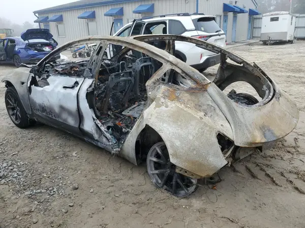 5YJ3E1EA1JF038880 2018 TESLA MODEL 3 - Image 2