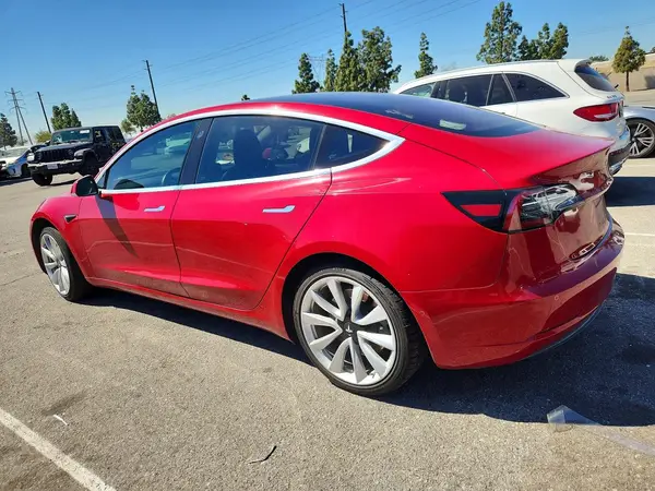 5YJ3E1EA1JF039026 2018 TESLA MODEL 3 - Image 2