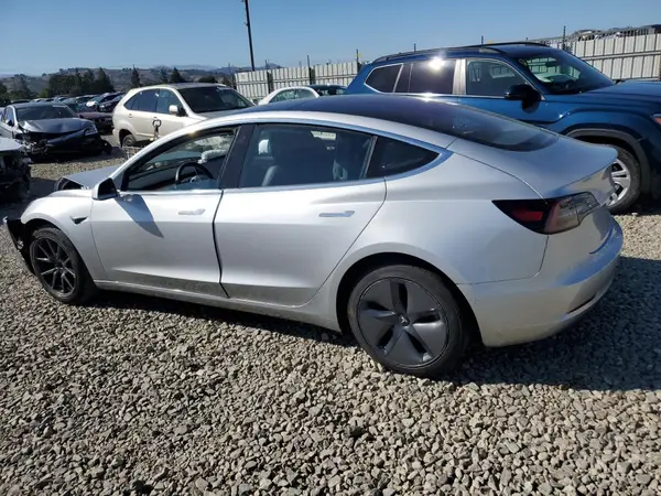 5YJ3E1EA1JF039494 2018 TESLA MODEL 3 - Image 2