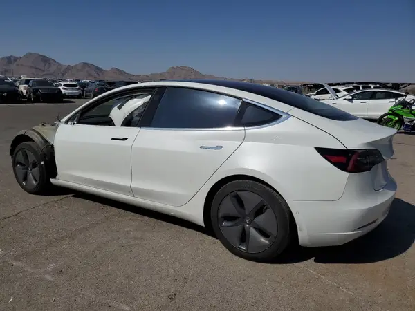 5YJ3E1EA1JF040077 2018 TESLA MODEL 3 - Image 2