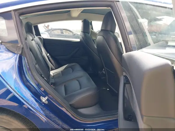 5YJ3E1EA1JF041858 2018 TESLA MODEL 3 - Image 8