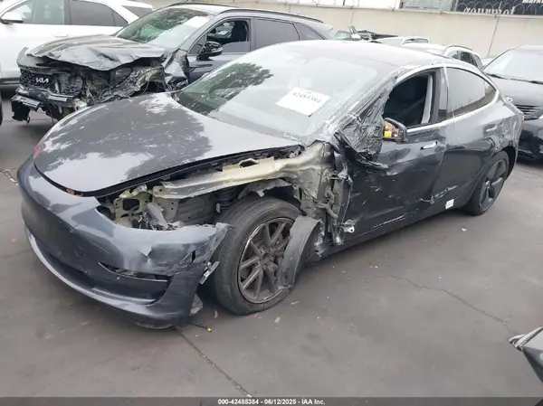 5YJ3E1EA1JF042198 2018 TESLA MODEL 3 - Image 2