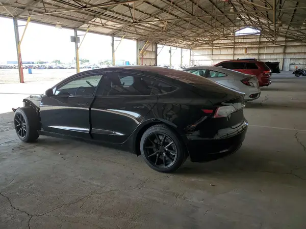 5YJ3E1EA1JF045117 2018 TESLA MODEL 3 - Image 2