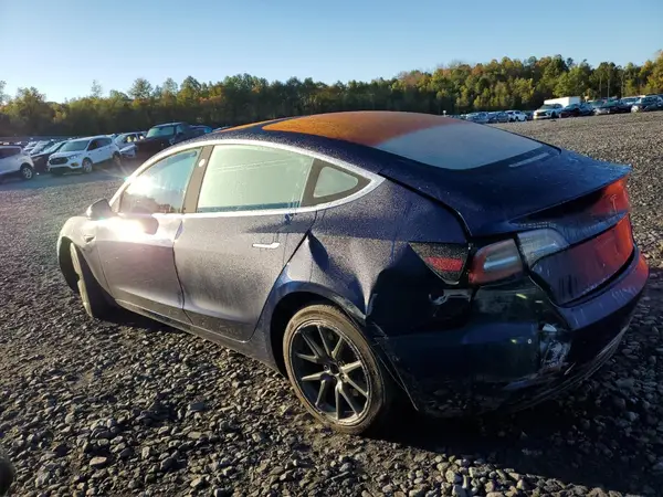 5YJ3E1EA1JF045490 2018 TESLA MODEL 3 - Image 2