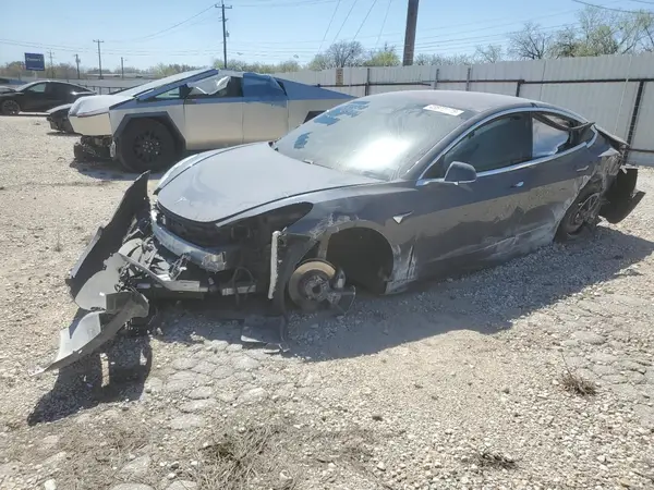 5YJ3E1EA1JF048258 2018 TESLA MODEL 3 - Image 1