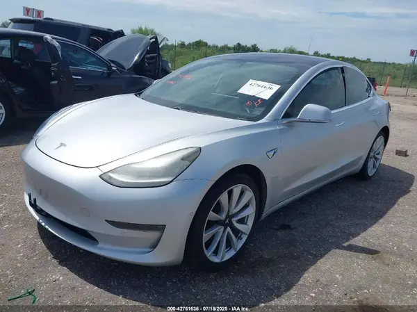 5YJ3E1EA1JF048664 2018 TESLA MODEL 3 - Image 2